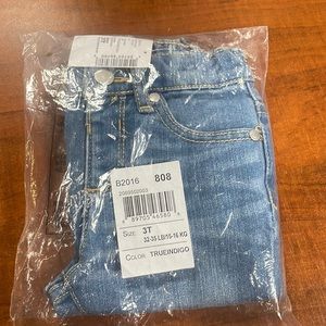 Blue skinny jeans from The Children’s Place